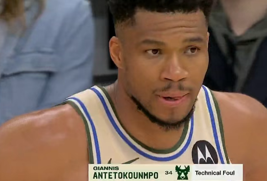 kaiyun-字母哥24分吃T复出全败！雄鹿遭老鹰16分逆转 奥孔古21+8